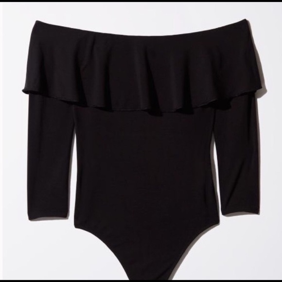 Aritzia Wilfred Off Shoulder Longsleeve Bodysuit - Picture 2 of 6